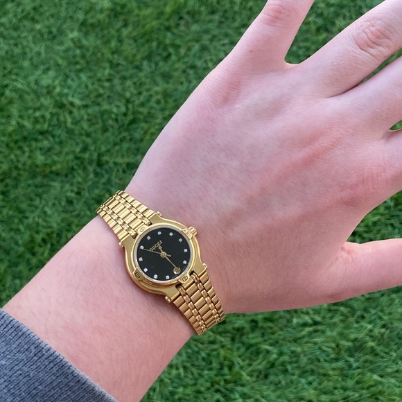 GUCCI DIAMOND S-STEEL BLACK DIAL GOLD-TONE WOMEN'S WATCH 9200L-0037540 - Picture 3 of 10